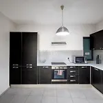 Deluxe 2 Bedroom *
