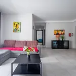 Deluxe 2 Bedroom Apartment